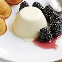 Lemon Panna Cotta With Blackberries
