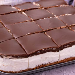 Quick &amp; 
Easy Chocolate Eclair Cake Squares
