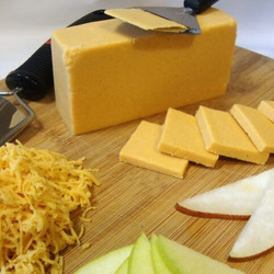 Hard Shreddin’ Chedda’ (non-dairy)