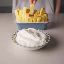 Toom &amp; Fries (garlic Sauce &amp; French Fries)