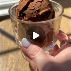 Frozen Chocolate Greek Yogurt