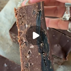 No-bake Smashed Date Brownie Batter Bars