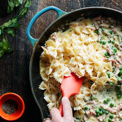 Pasta With 15-minute Ham, Pea, And Cream Sauce