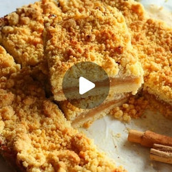 Apple Crumble Bars