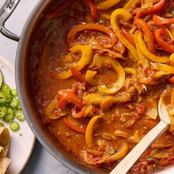 Spicy Tomato And Pepper Curry