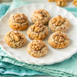 Italian Walnut Cookies