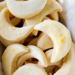 Copycat Maggiano’s Lemon Cookies
