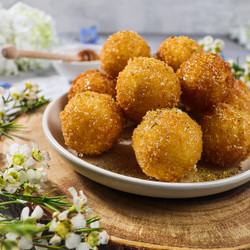 Fried Goat Cheese Balls With Honey And Fennel Pollen