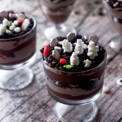 Ghosts In The Graveyard Halloween Dessert