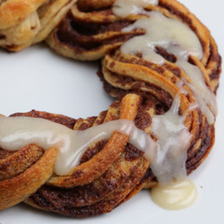 Cinnamon Roll Wreath Recipe By Tasty