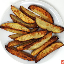 Crispy Air Fryer Potato Wedges