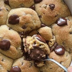 Scoopable Nutella Stuffed Cookie Pie