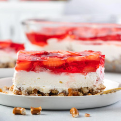 Strawberry Pretzel Salad