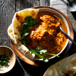 Creamy Slow Cooker Tomato Chicken Curry