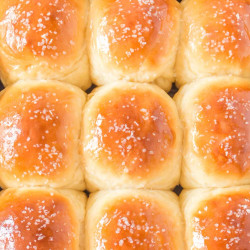 Soft Homemade Dinner Rolls
