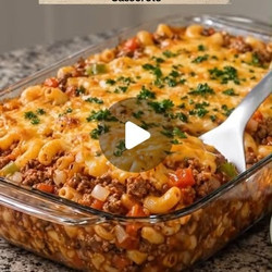 Cheesy Beef Macaroni (one-pot)