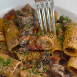 Creamy Steak &amp; Mushroom Rigatoni