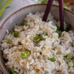 Ginger-Scallion Rice (Rice Cooker Method)