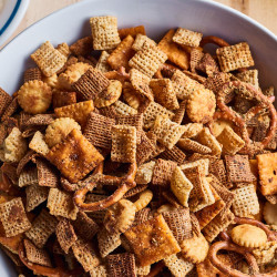Oven-baked Ranch Chex Mix