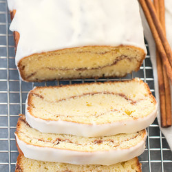 Keto Cinnamon Roll Cake