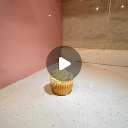 Soft &amp; Fluffy Vanilla Cupcakes