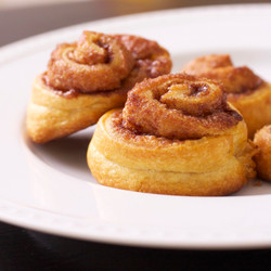 4 Ingredient Mini Cinnamon Rolls