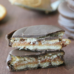 Peanut Butter And Jelly Cracker Cookies