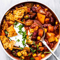 Vegetarian Chili Recipe (easy To Make With Lots Of Veggies)
