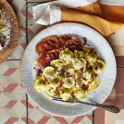 Pecorino &amp; Pepper Ravioli With Carbonara Sauce &amp; Crispy Bacon