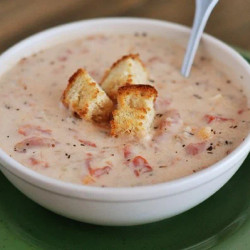 Slow Cooker Tomato Basil Soup
