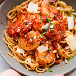 Spicy Shrimp Pasta With Tomatoes And Garlic