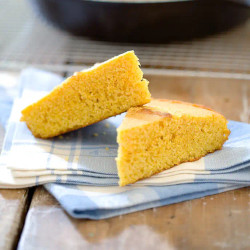 Southern-style Skillet Cornbread