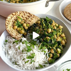 Green Curried Chickpeas With Rice