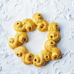 Lucia Buns (saffron Buns / Lussekatter)