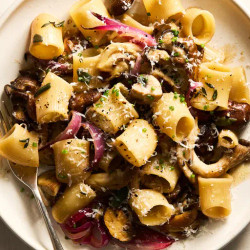 Hetty Lemony Roasted Mushroom Pasta