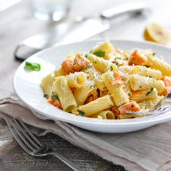 Light Lemon Garlic Pasta With Salmon