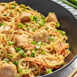Easy 30 Minute Chicken Chow Mein