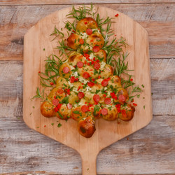 Christmas Tree Pull-apart Bread