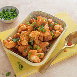 Crispy Cauliflower Bites With Buffalo Sauce
