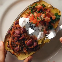 Spaghetti squash with bean ragout and pico de gallo