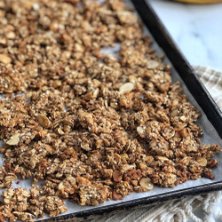 Easy Banana Granola