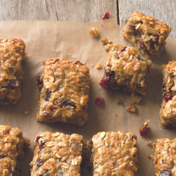 The Energy-boosting Banana Oat Bars You Need To Try