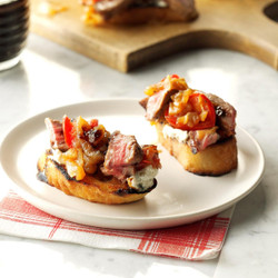Steak &amp; Blue Cheese Bruschetta With Onion &amp; Roasted Tomato Jam