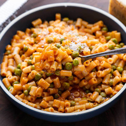 Pasta And Peas In Red Sauce