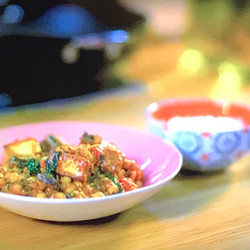 Gok Wan Paneer Bhuna Curry With Chickpeas, Spinach And Cherry Tomatoes