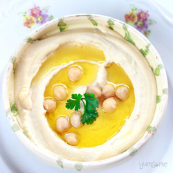 The Secret To Smooth And Creamy Hummus