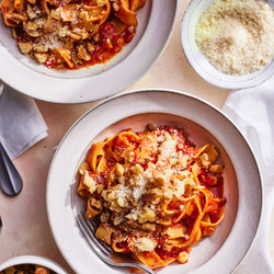 Pasta With Butter Roasted Tomato Sauce And Crispy Breadcrumbs