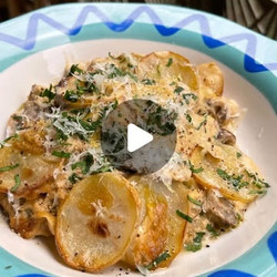 Creamy Mushroom Stroganoff Pie With Crispy Potatoes