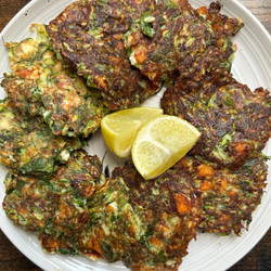 Kolokithofeftedes (greek Courgette Fritters)