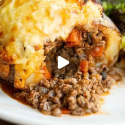 Cottage Pie Baked Potatoes